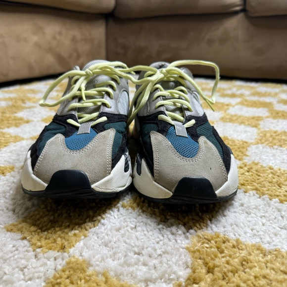 Adidas Yeezy Boost 700 WaveRunners Size 9 - Picture 3 of 10